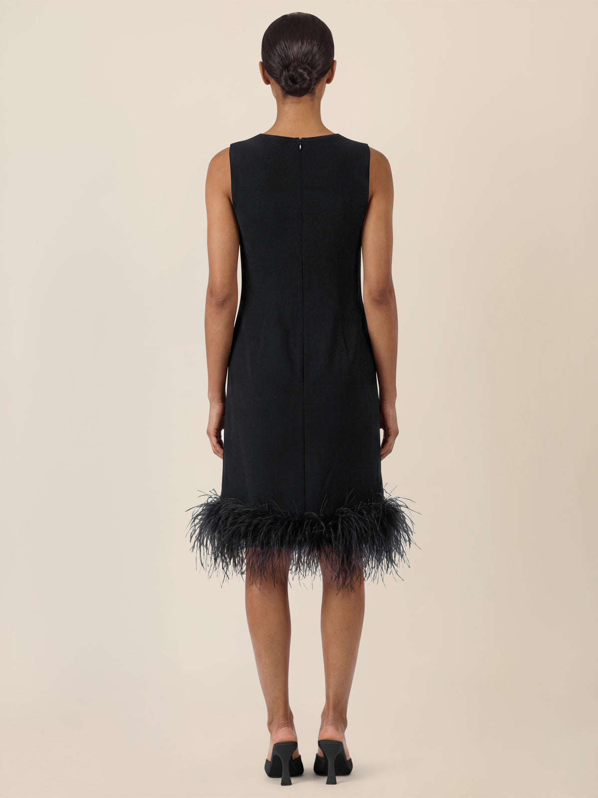 APART Kleid mit Federsaum | schwarz