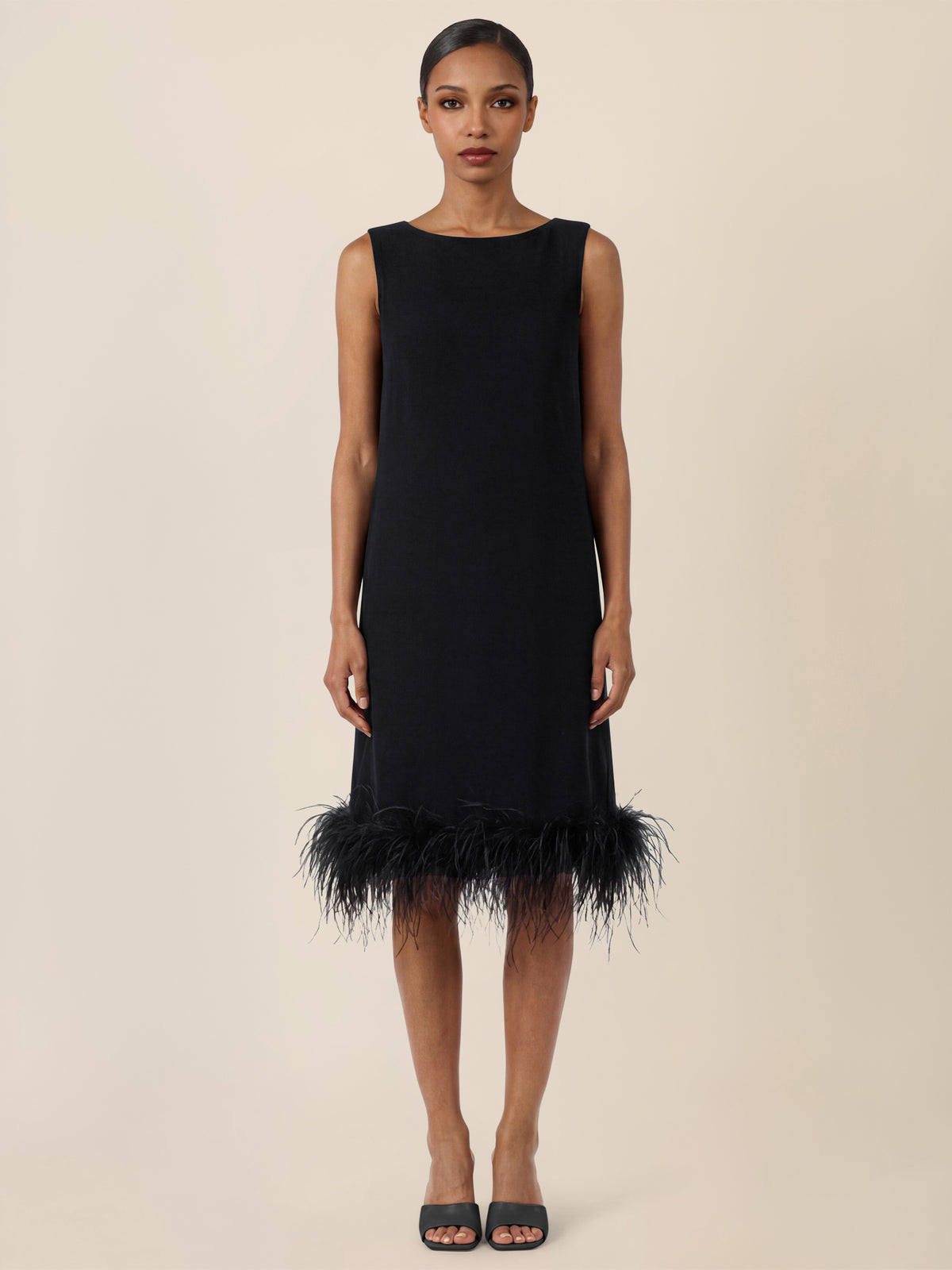 APART Kleid mit Federsaum | schwarz