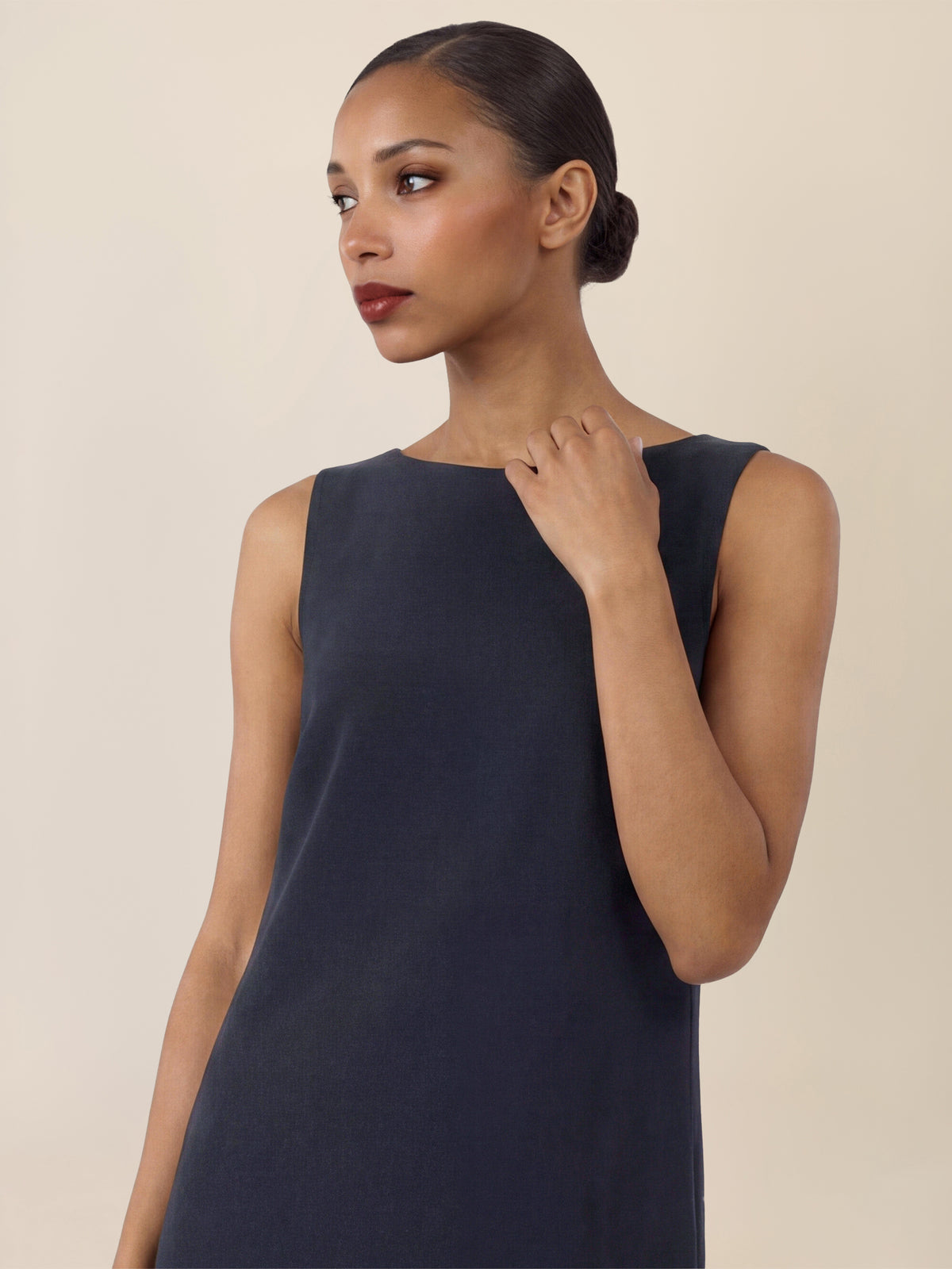 APART Kleid mit Federsaum | nachtblau