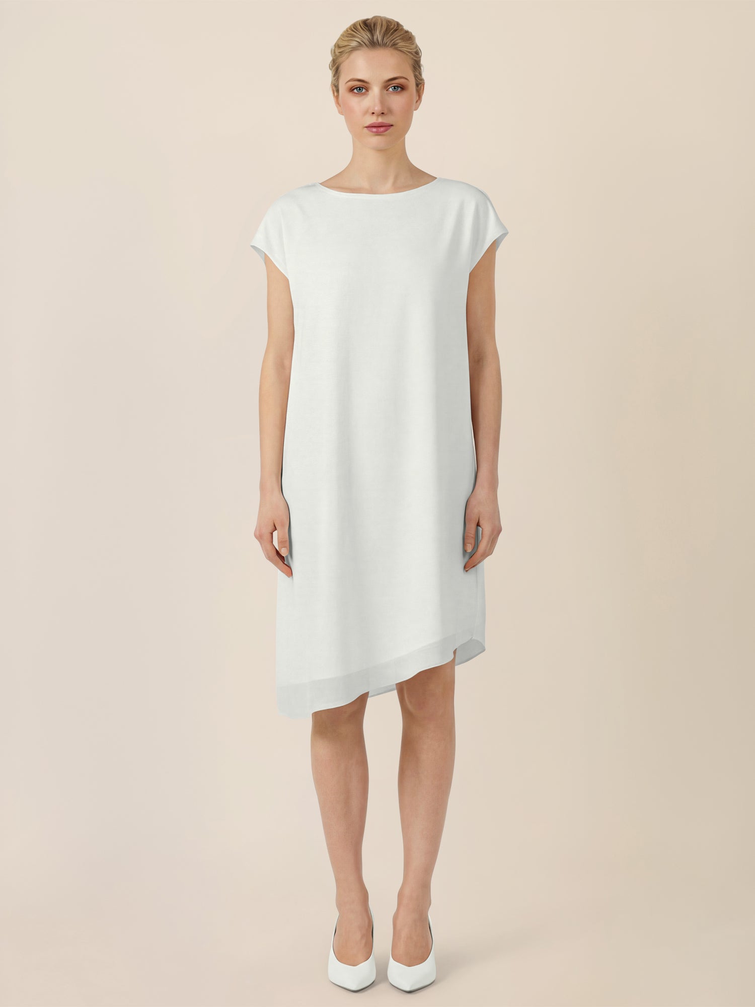 APART Oversized Kleid mit asymmetrischem Saum | creme