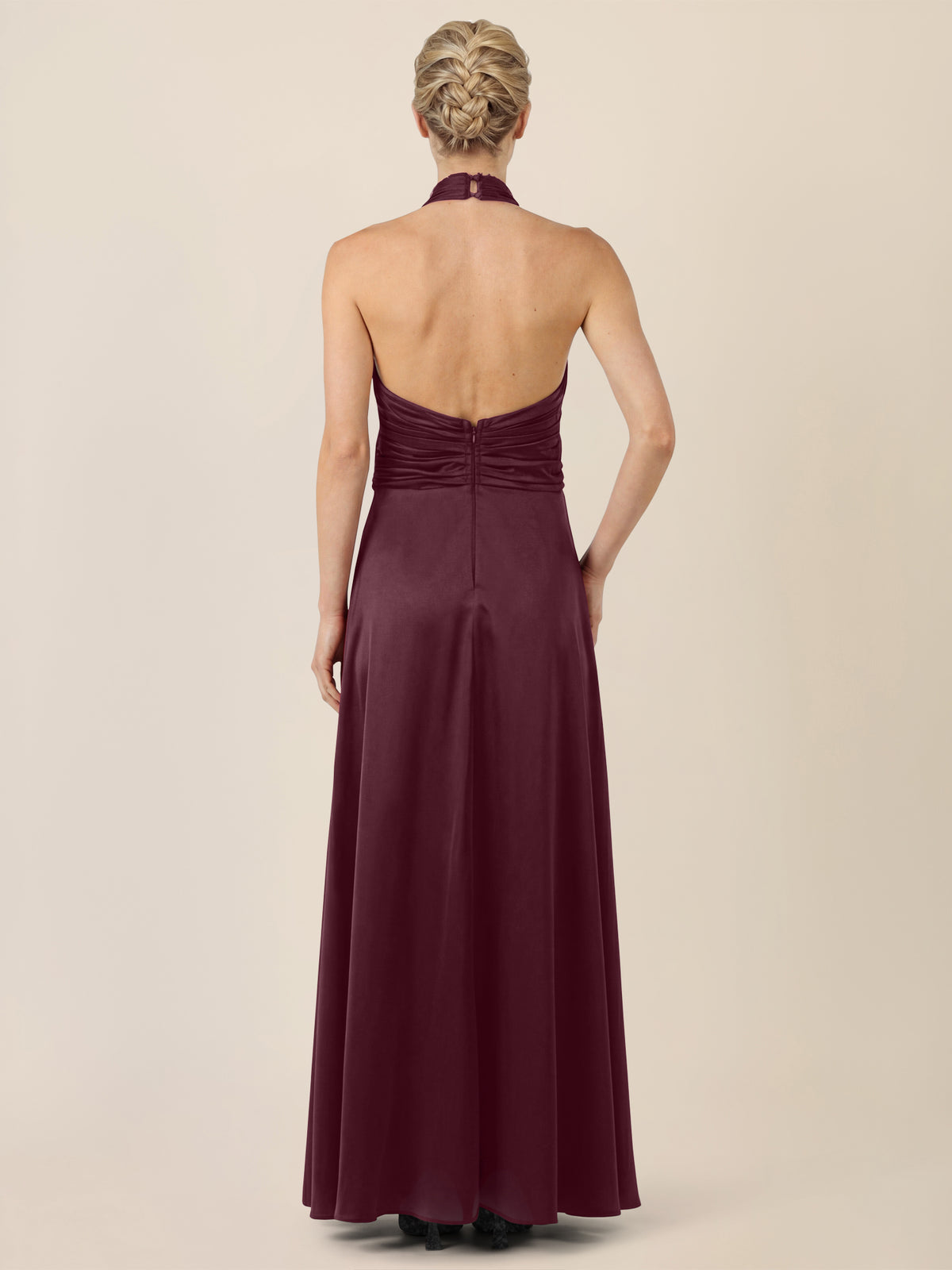 APART Elegantes Satin-Maxikleid mit Rosendetail | weinrot