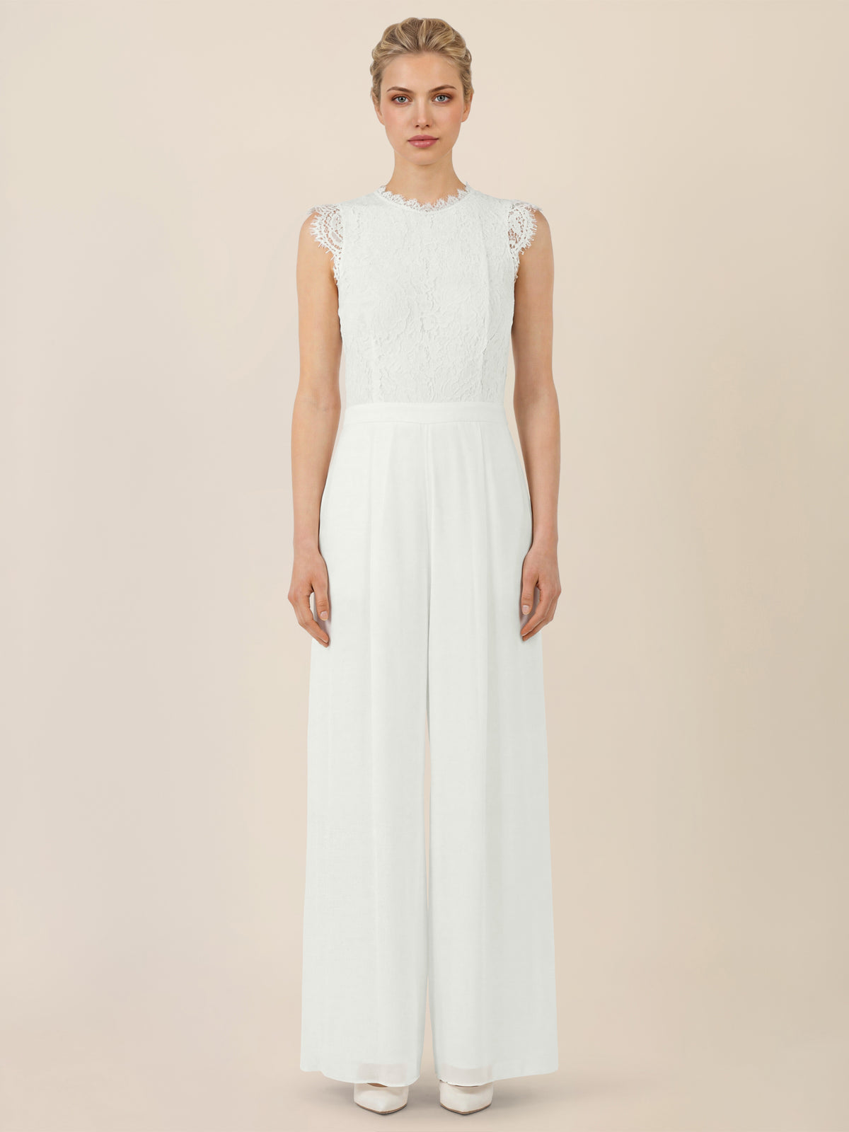 APART Abendoverall mit Spitzentop und weitem Bein | creme