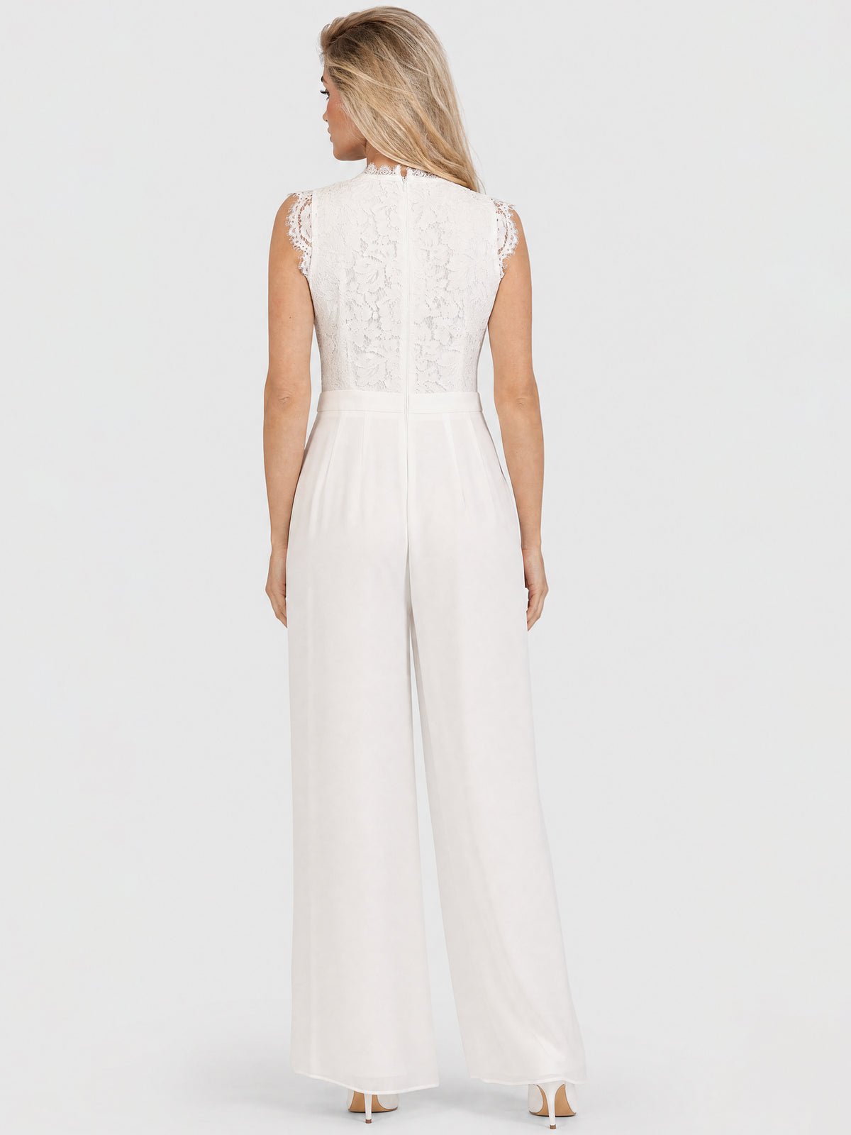 APART Abendoverall mit Spitzentop und weitem Bein | creme