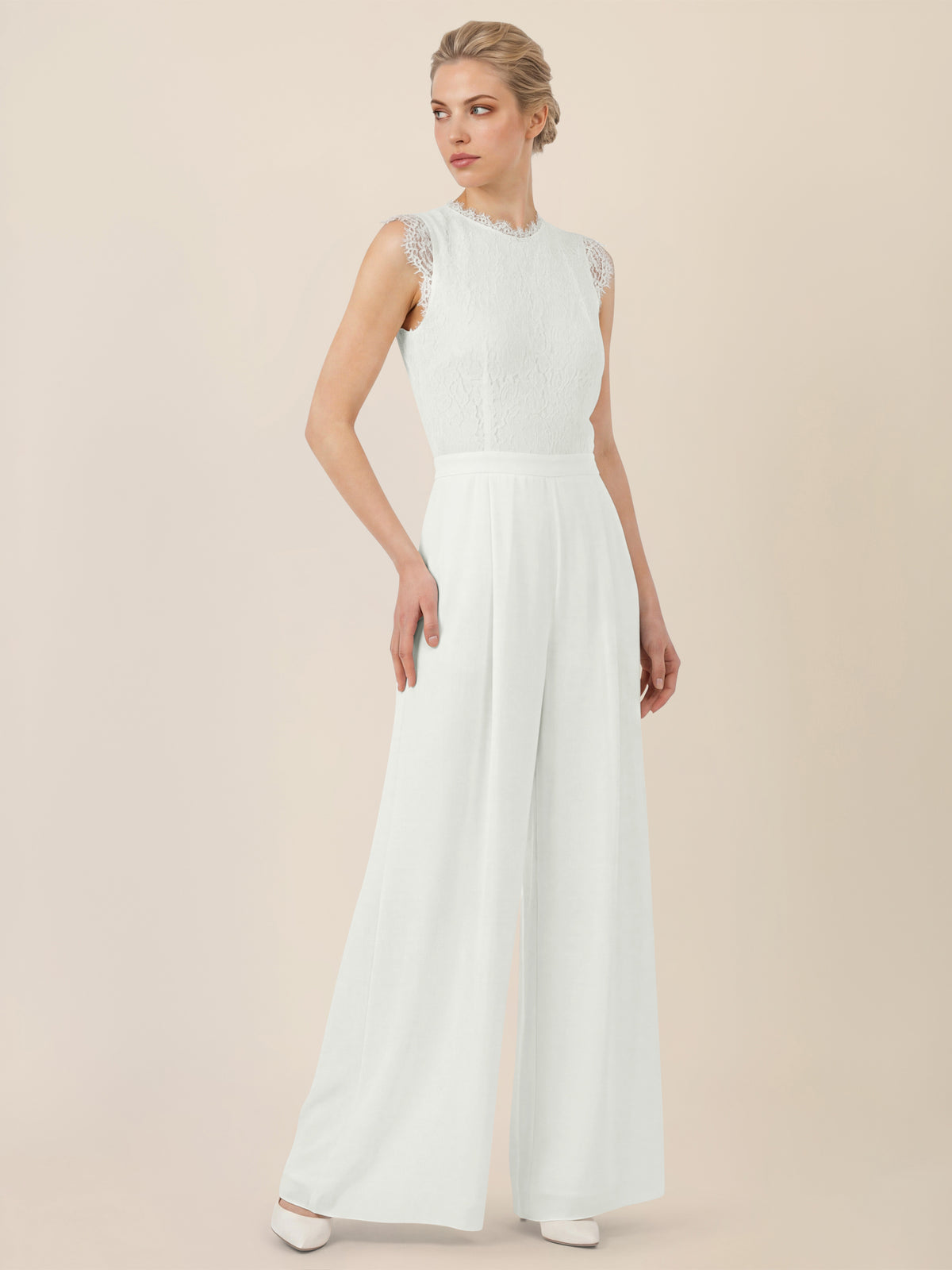 APART Abendoverall mit Spitzentop und weitem Bein | creme