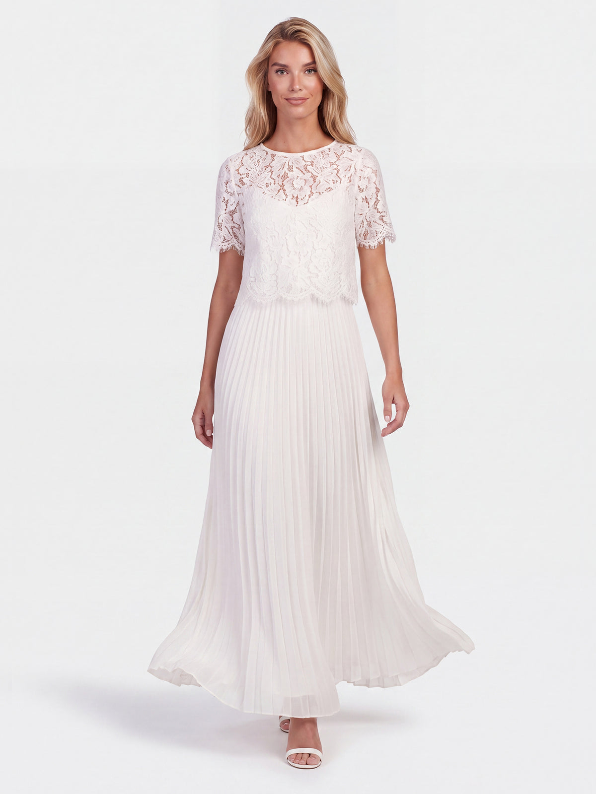 APART Elegantes Maxikleid mit Spitzenoberteil und Plisseerock | creme