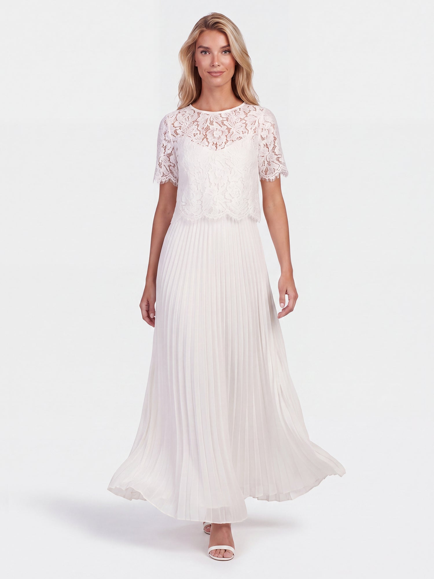 APART Elegantes Maxikleid mit Spitzenoberteil und Plisseerock | creme