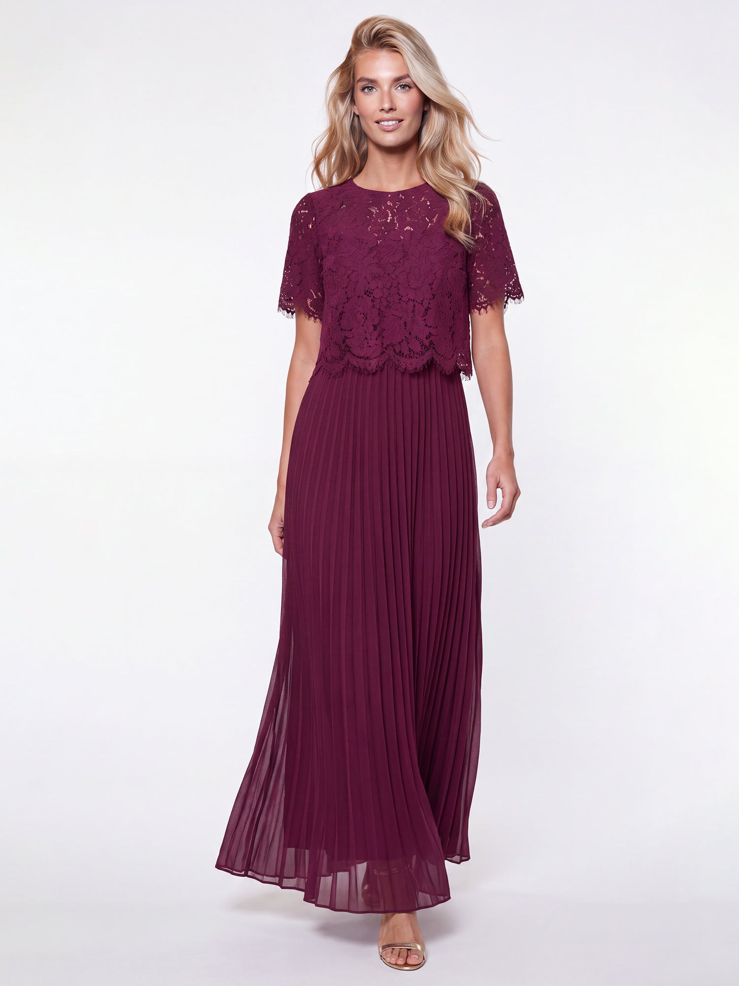 APART Elegantes Maxikleid mit Spitzenoberteil und Plisseerock | weinrot