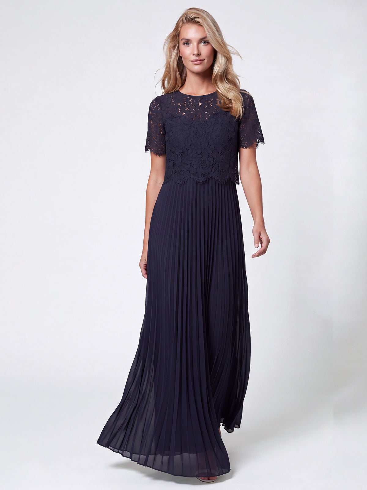 APART Elegantes Maxikleid mit Spitzenoberteil und Plisseerock | nachtblau