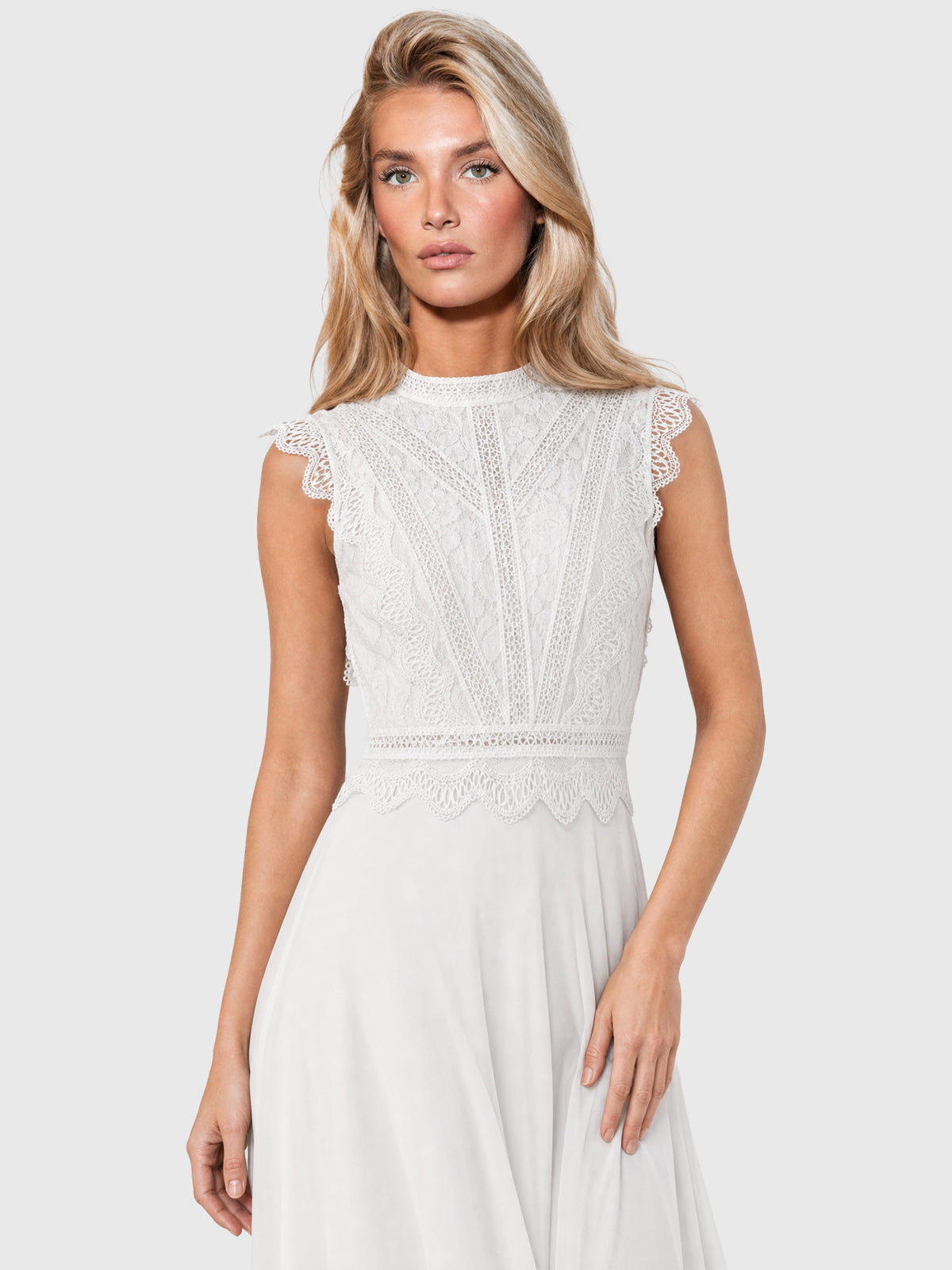 APART Maxikleid mit Häkelspitze und Stehkragen | creme