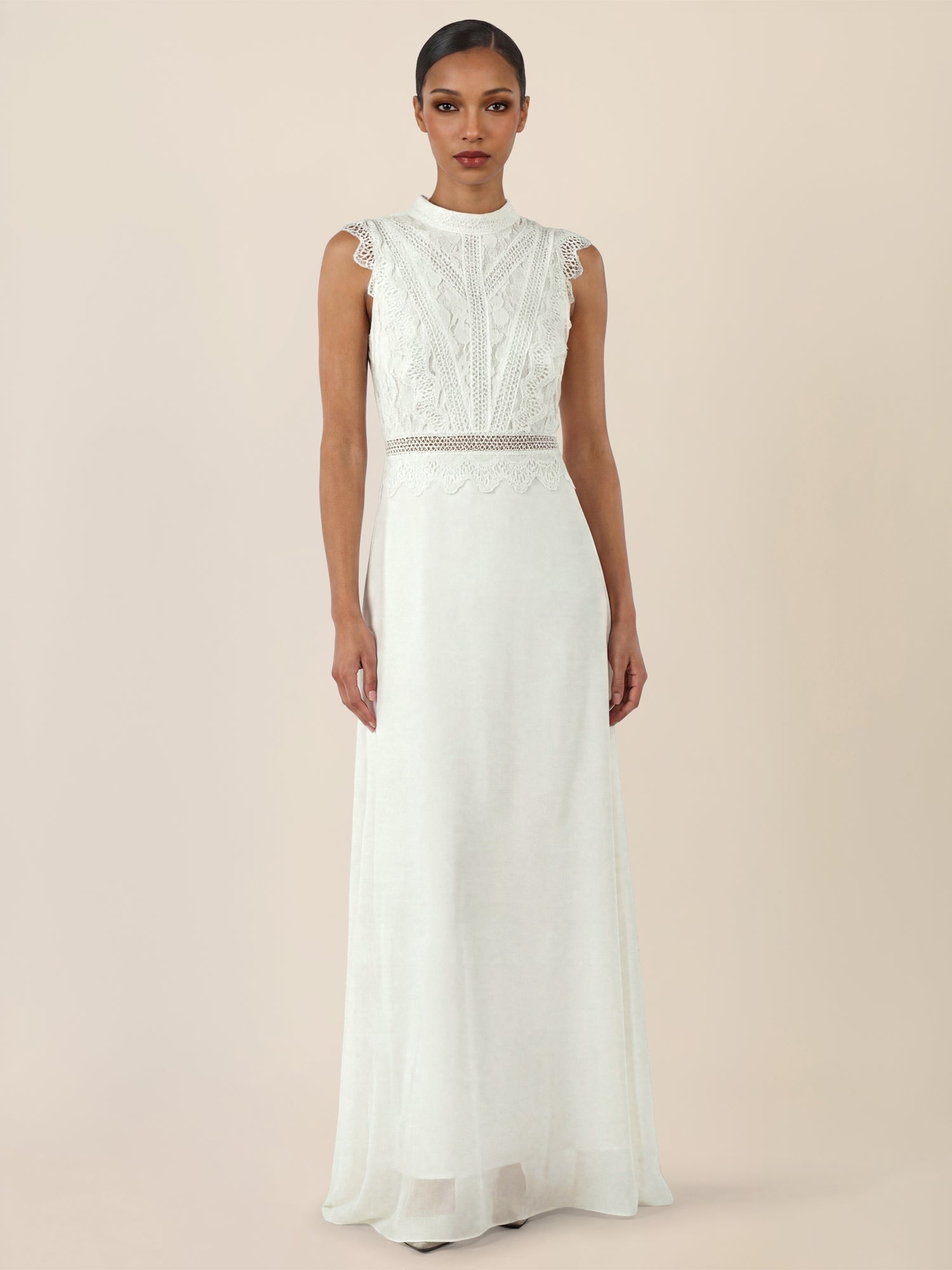 APART Maxikleid mit Häkelspitze und Stehkragen | creme