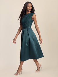 APART Spitzentop mit Rüschen und Häkeldetails | emerald