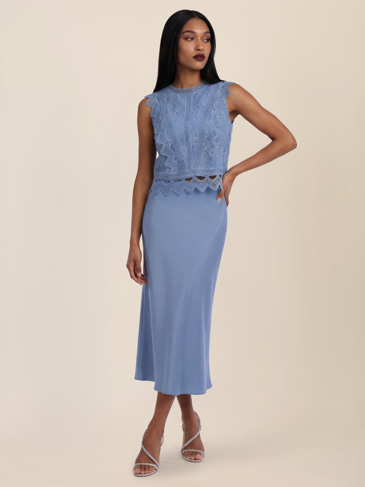 APART Spitzentop mit Rüschen und Häkeldetails | rauchblau