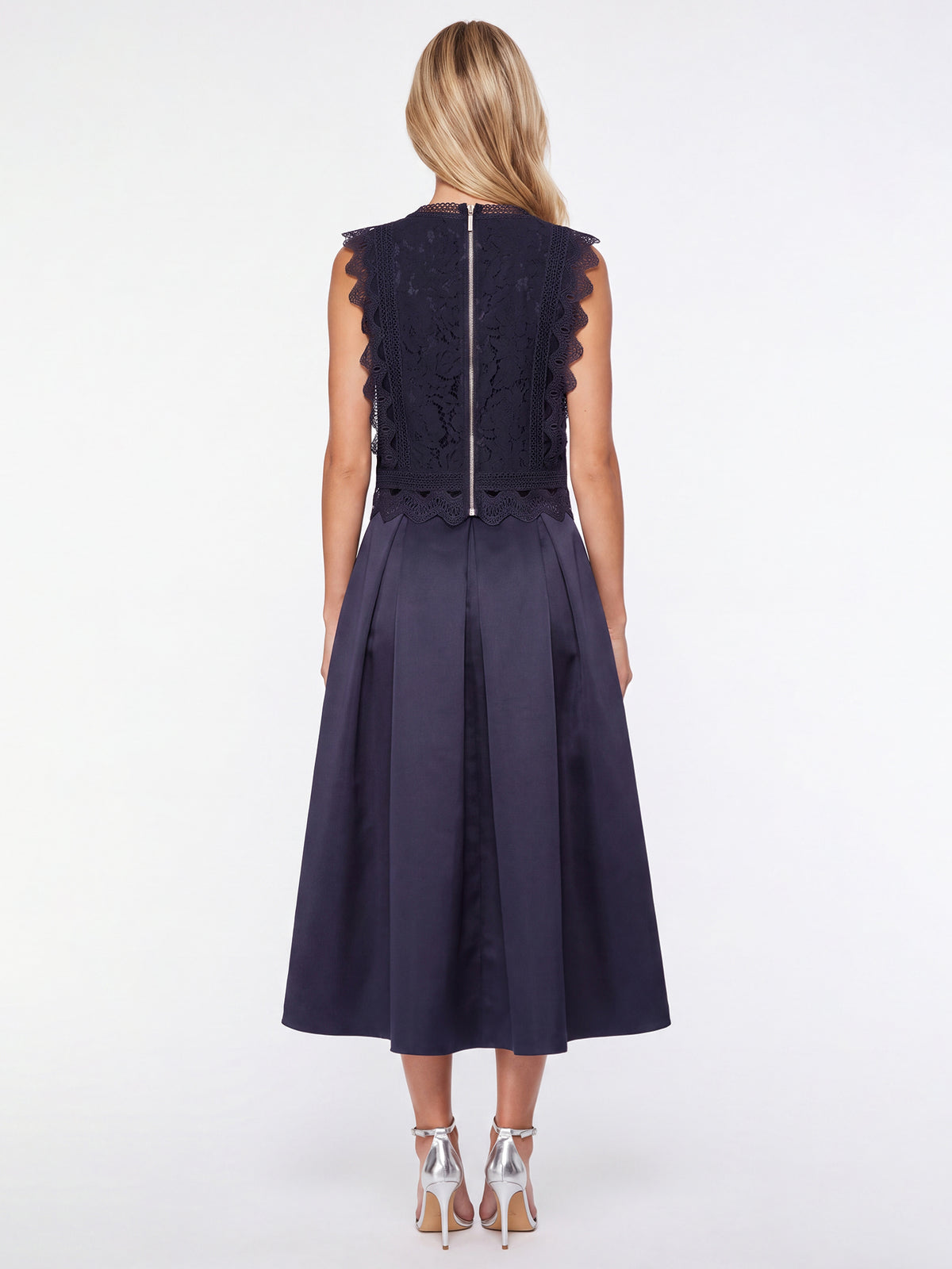 APART Spitzentop mit Rüschen und Häkeldetails | nachtblau
