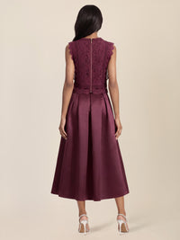 APART Spitzentop mit Rüschen und Häkeldetails | weinrot