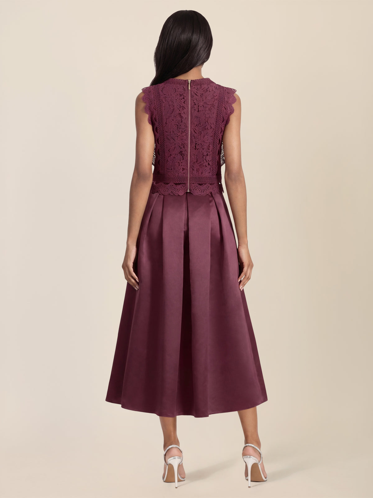 APART Spitzentop mit Rüschen und Häkeldetails | weinrot