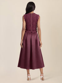 APART Spitzentop mit Rüschen und Häkeldetails | weinrot