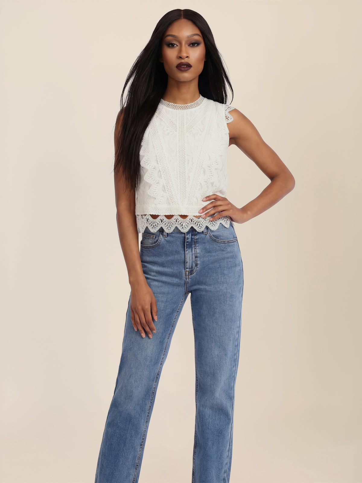 APART Spitzentop mit Rüschen und Häkeldetails | creme