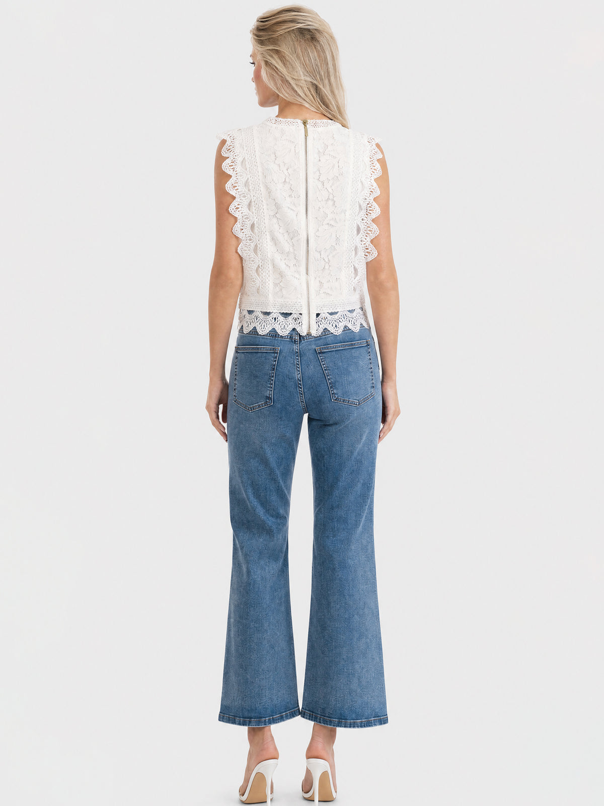 APART Spitzentop mit Rüschen und Häkeldetails | creme