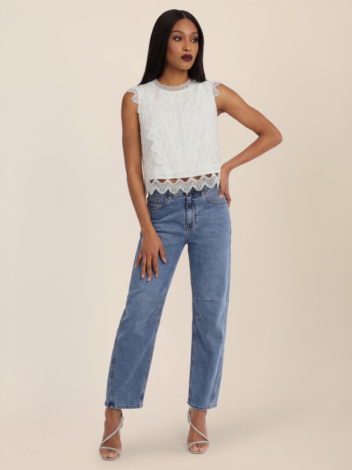 APART Spitzentop mit Rüschen und Häkeldetails | creme