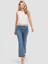APART Spitzentop mit Rüschen und Häkeldetails | creme