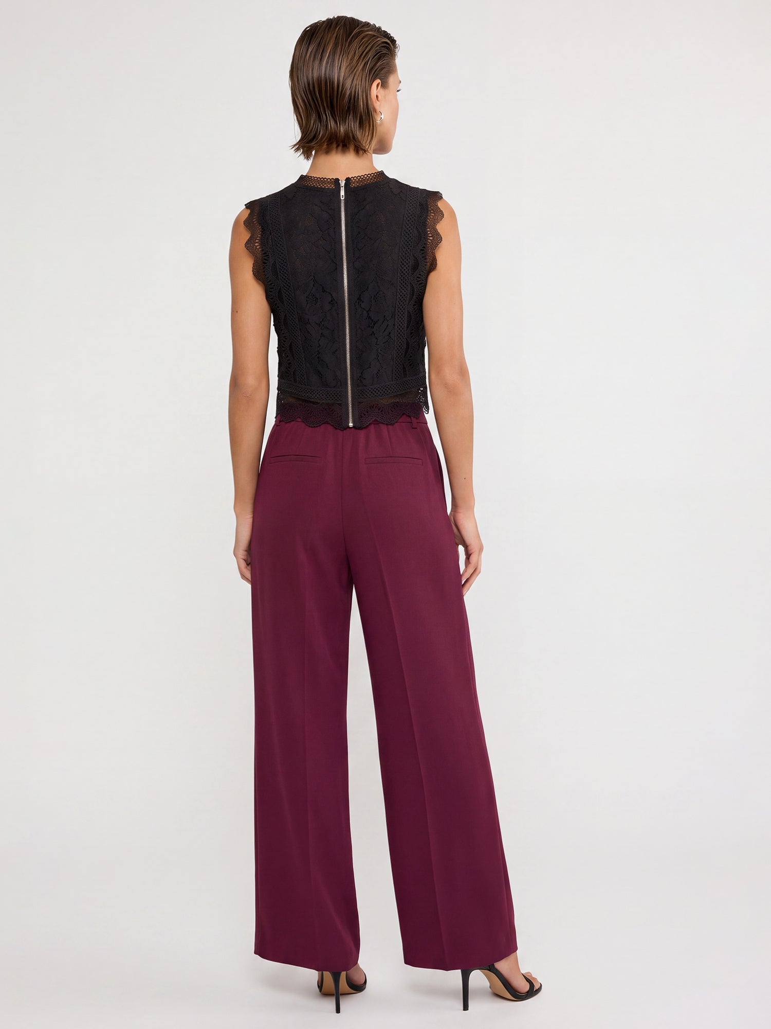 APART Spitzentop mit Rüschen und Häkeldetails | schwarz