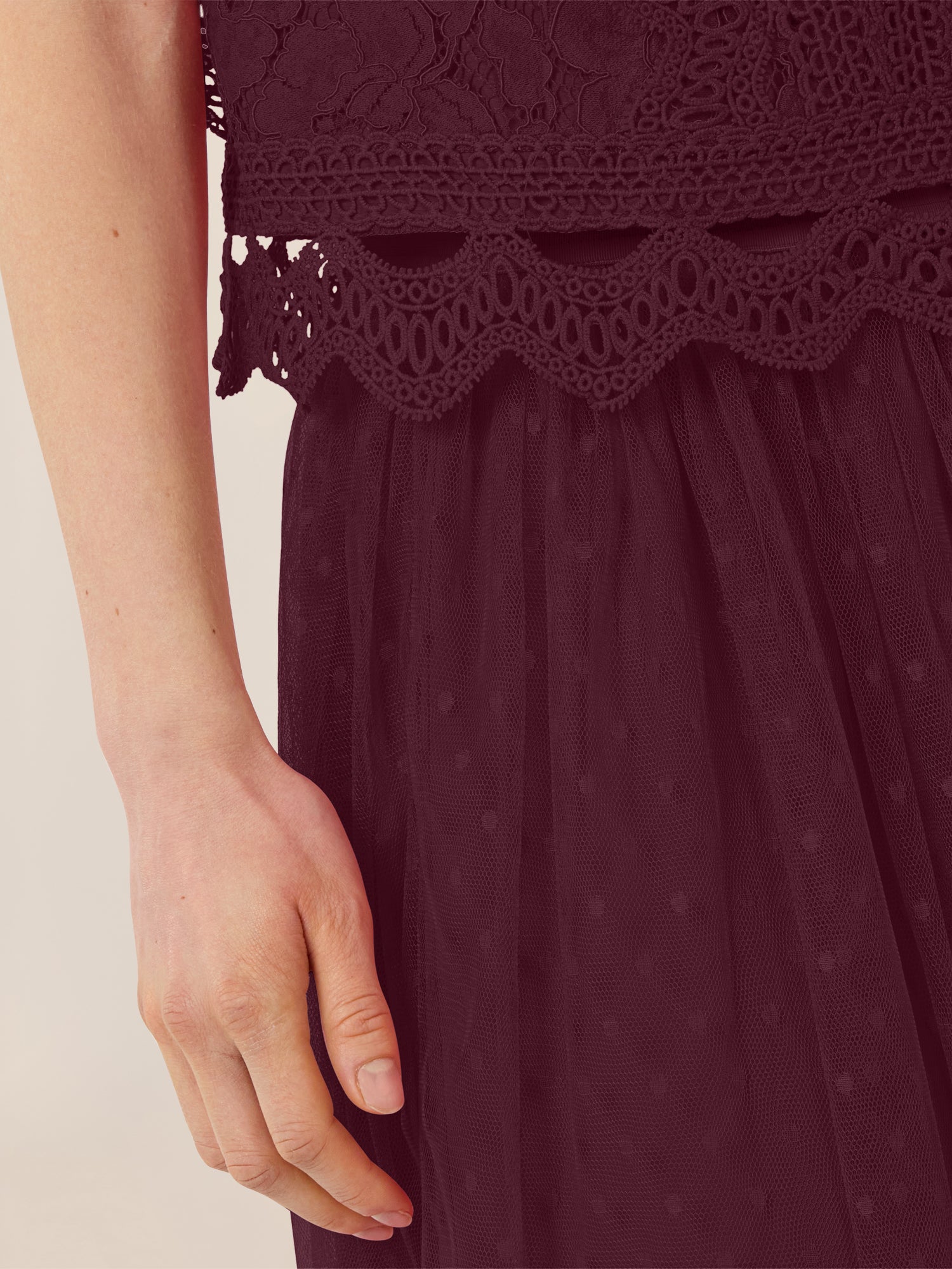 APART Tüllrock mit Tupfen und Futter | weinrot