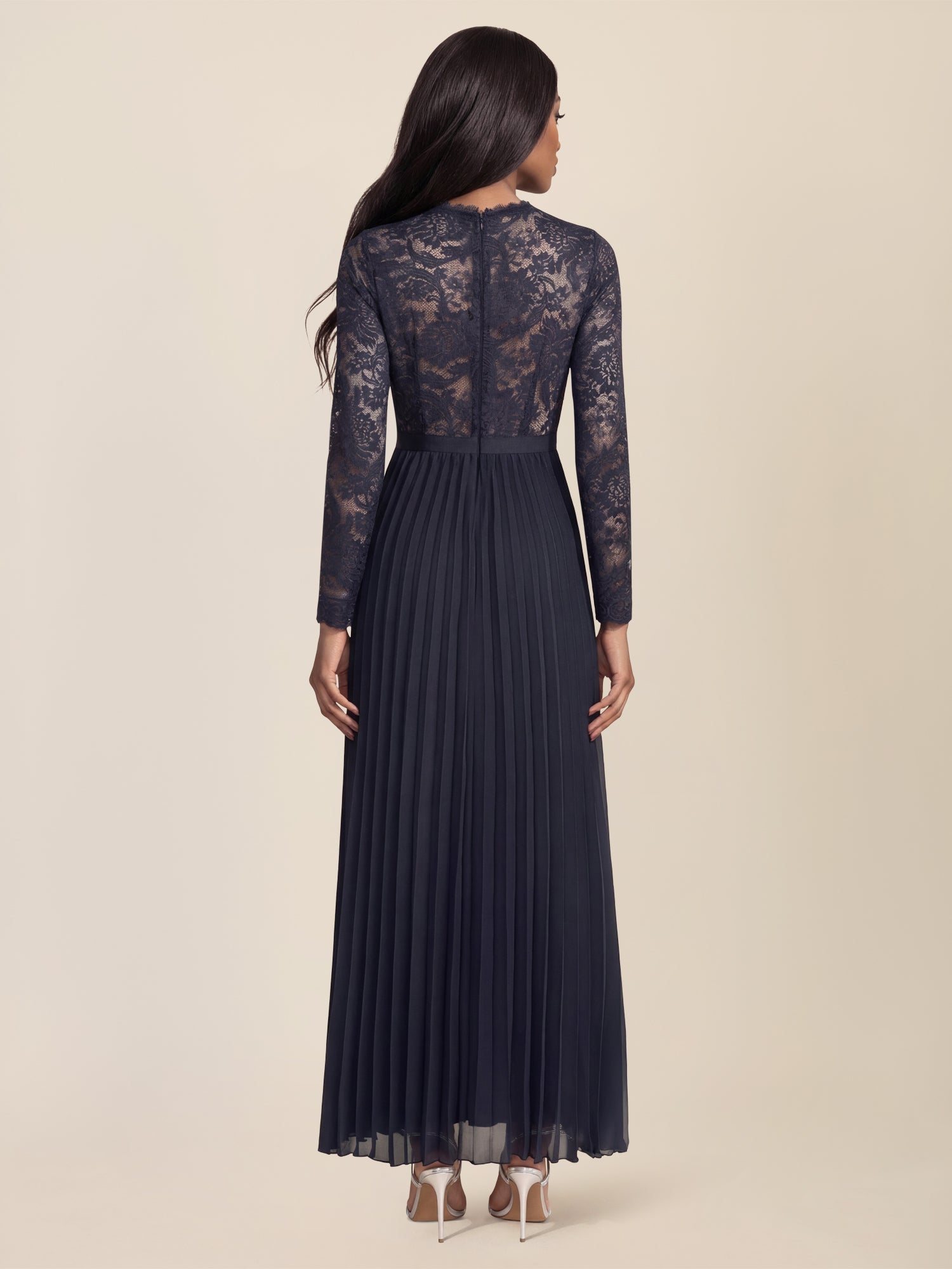 APART Elegantes Spitzenkleid mit Plissee-Rock | nachtblau-nude