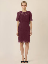 APART Schmal geschnittenes Kleid mit Taillennaht | weinrot