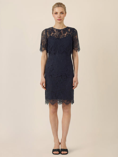 APART Schmal geschnittenes Kleid mit Taillennaht | nachtblau image 1