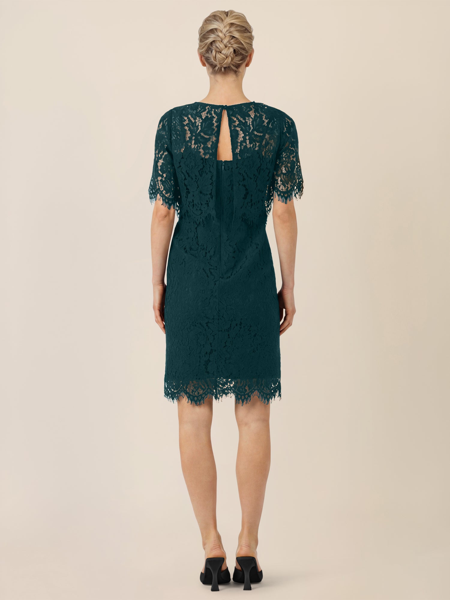 APART Schmal geschnittenes Kleid mit Taillennaht | emerald