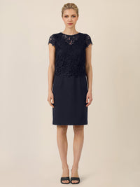 APART Kurzes Etuikleid mit Häkelspitzen-Overlay | nachtblau