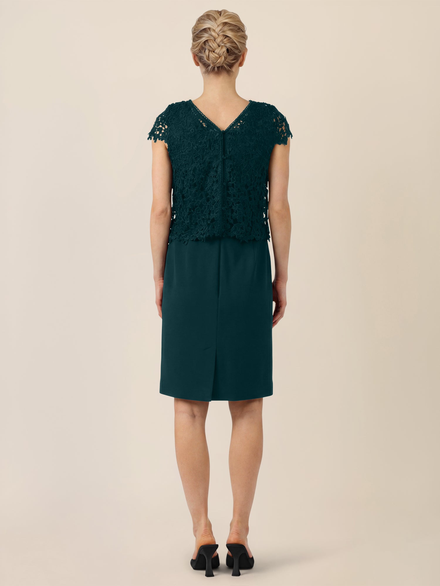 APART Kurzes Etuikleid mit Häkelspitzen-Overlay | emerald