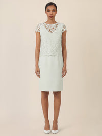 APART Kurzes Etuikleid mit Häkelspitzen-Overlay | creme