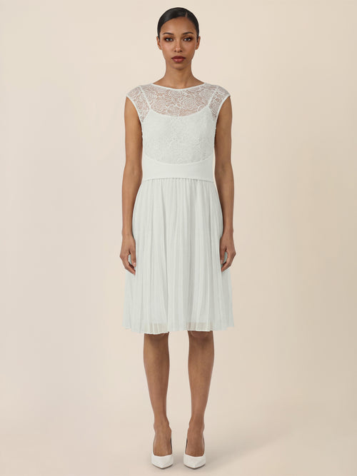 APART Spitzenkleid mit Plisseerock | creme image 1