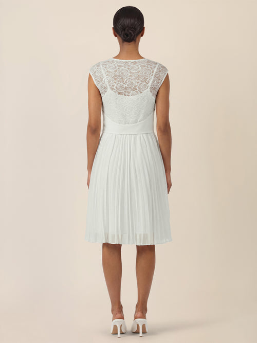 APART Spitzenkleid mit Plisseerock | creme image 1