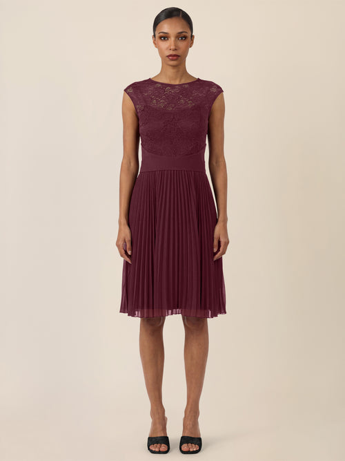 APART Spitzenkleid mit Plisseerock | weinrot image 1