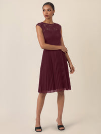 APART Spitzenkleid mit Plisseerock | weinrot