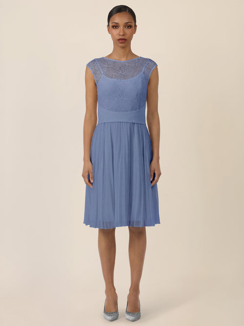 APART Spitzenkleid mit Plisseerock | rauchblau image 1