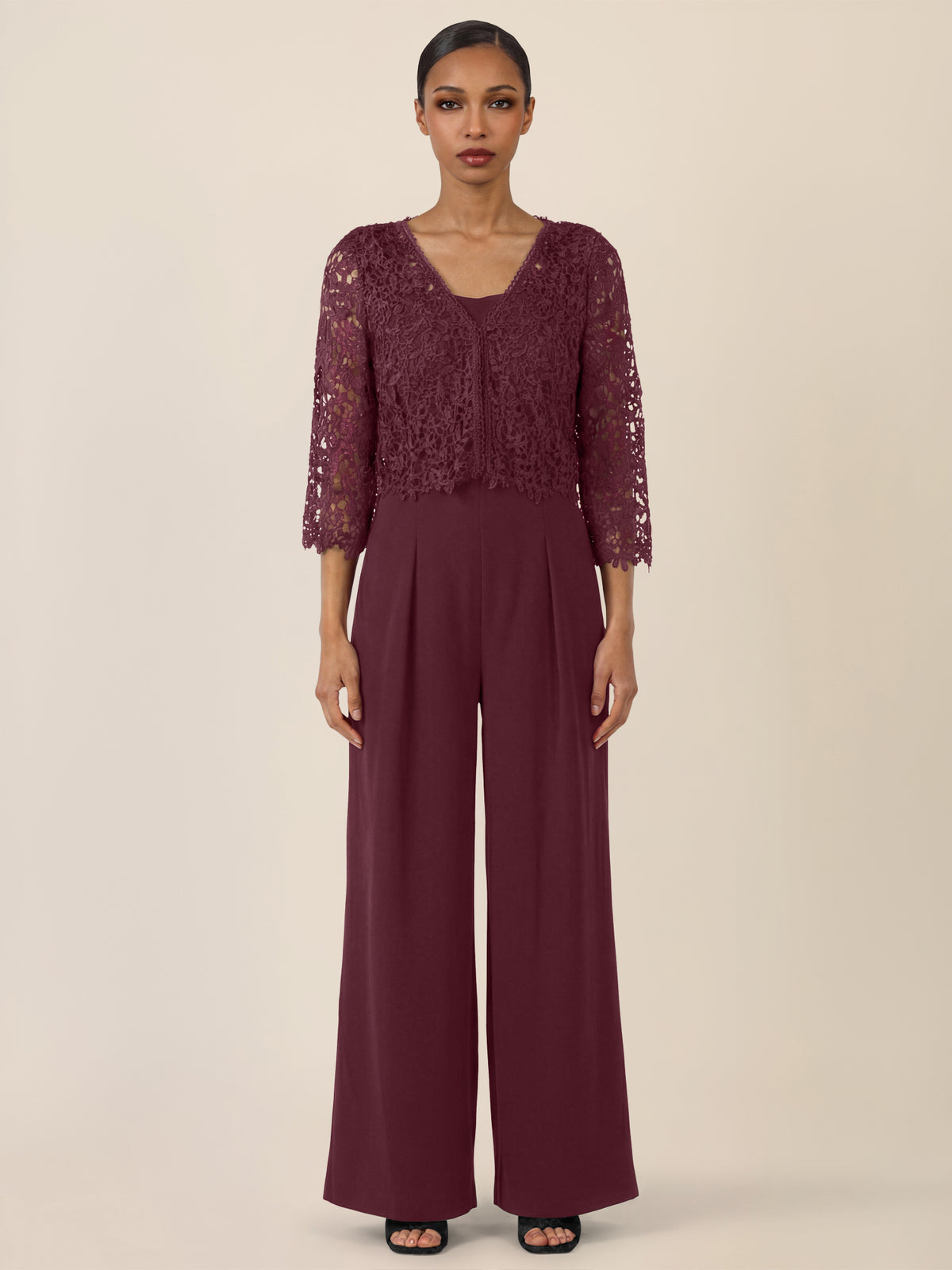 APART Hochzeitsoverall mit Spitzenjäckchen | weinrot