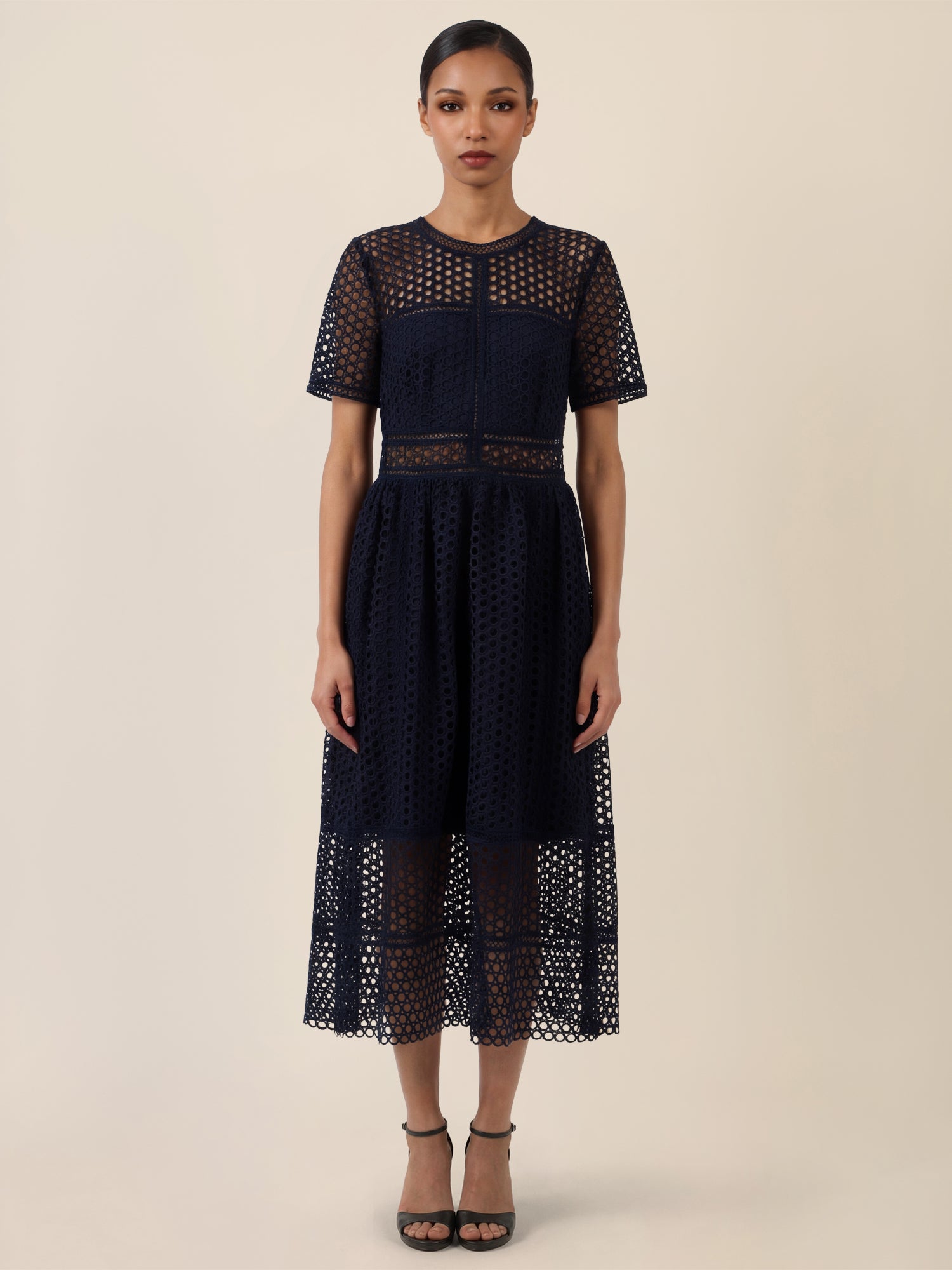 APART Midikleid mit Häkelspitze und Transparenz | nachtblau