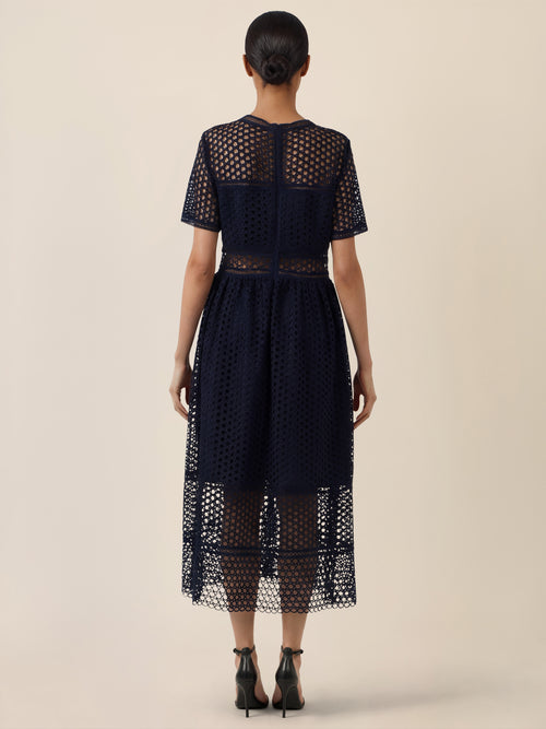 APART Midikleid mit Häkelspitze und Transparenz | nachtblau image 1