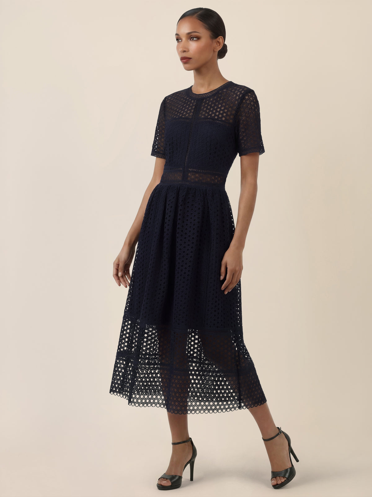 APART Midikleid mit Häkelspitze und Transparenz | nachtblau