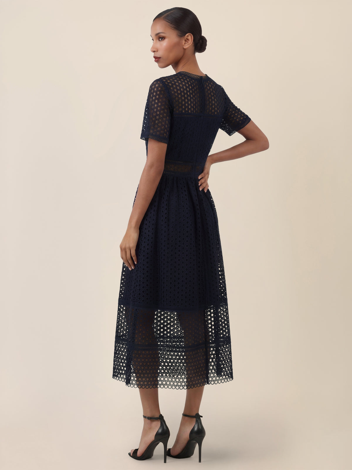 APART Midikleid mit Häkelspitze und Transparenz | nachtblau