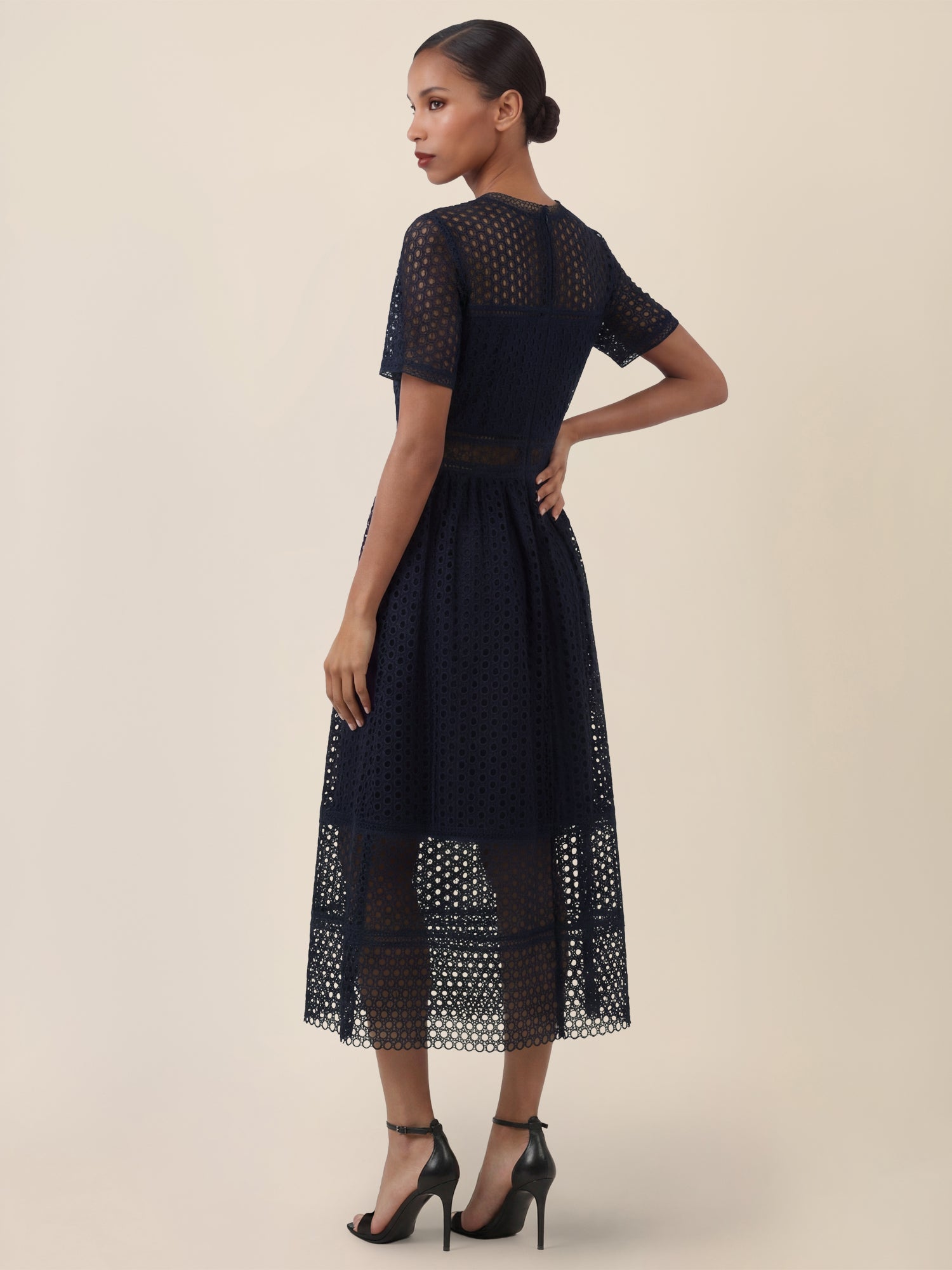 APART Midikleid mit Häkelspitze und Transparenz | nachtblau