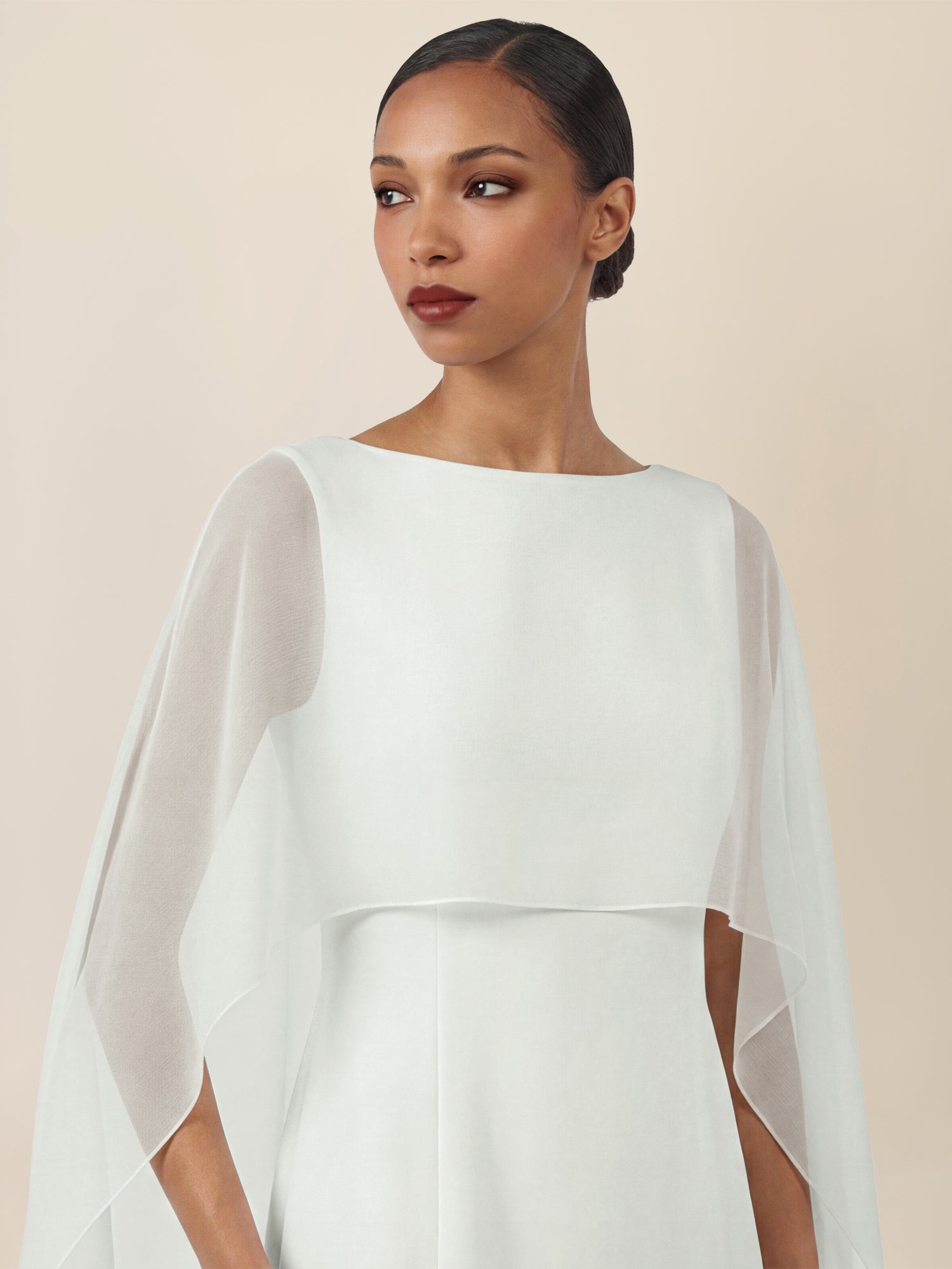 APART Etui-Kleid mit fließendem Chiffon-Cape | creme