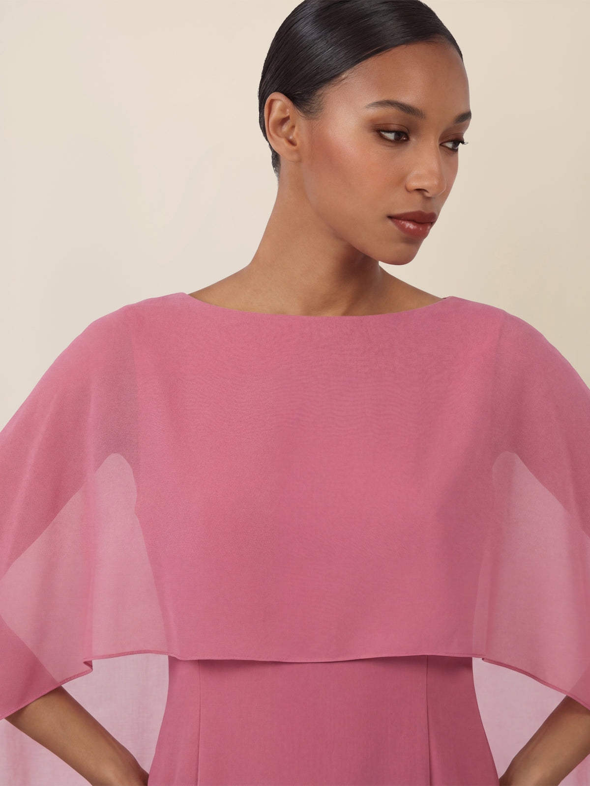 APART Etui-Kleid mit fließendem Chiffon-Cape | rosé