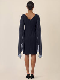 APART Etui-Kleid mit fließendem Chiffon-Cape | nachtblau