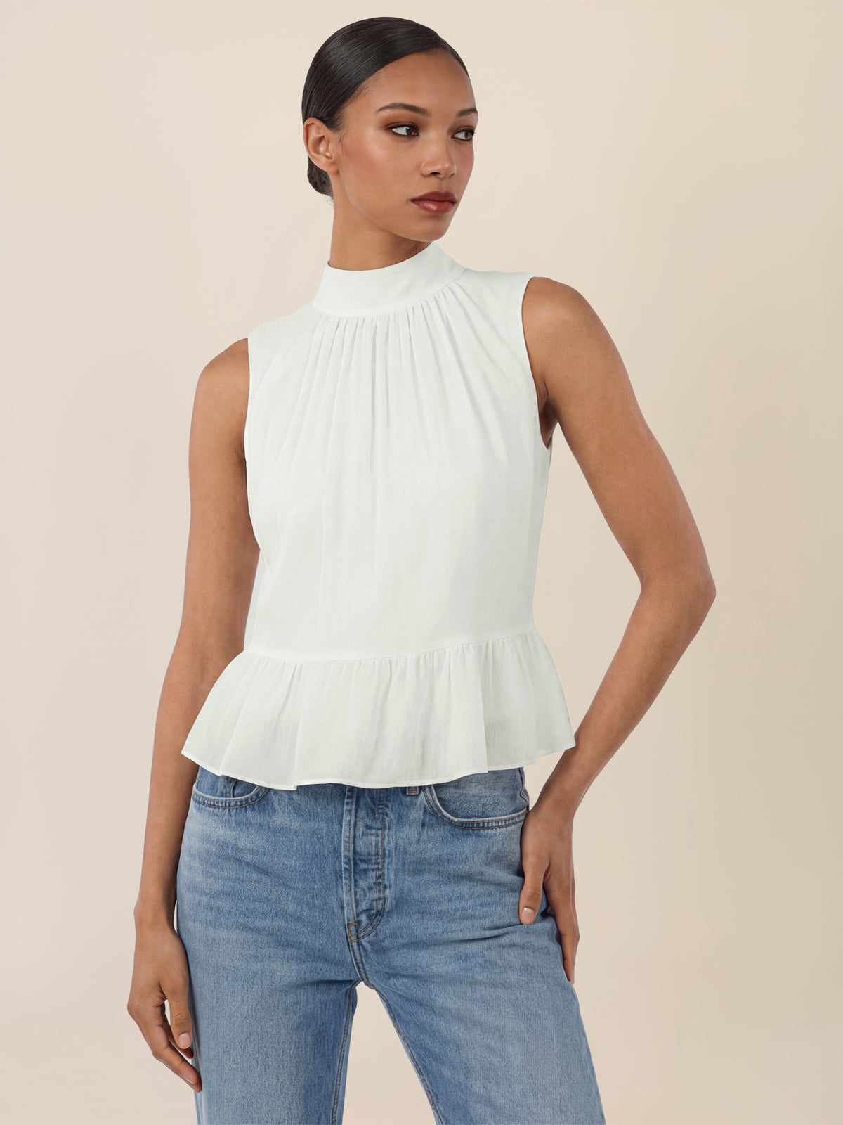 APART Ärmellose Bluse mit Rüschen-Saum | creme