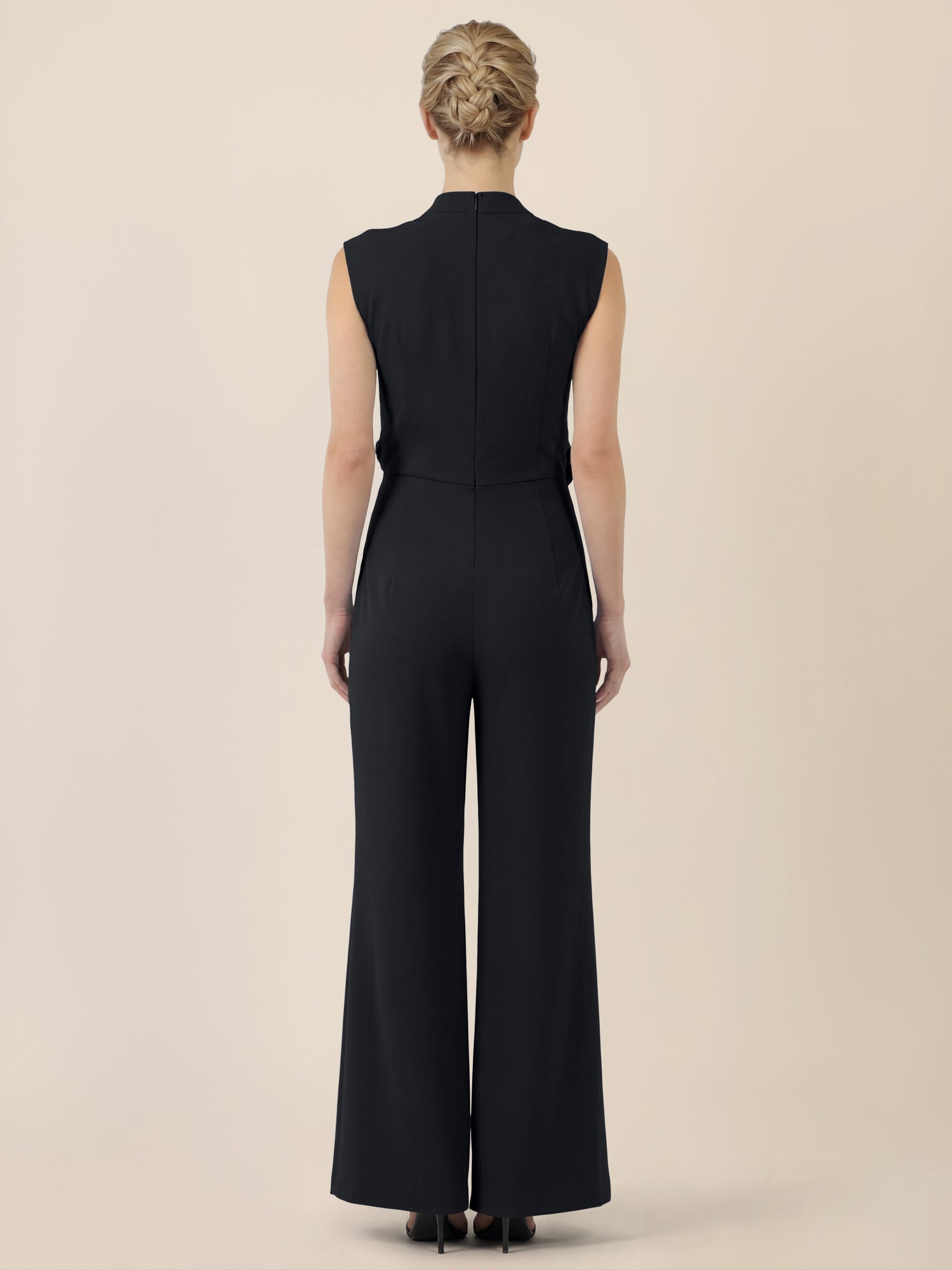 APART Jumpsuit mit Drapierung und weitem Bein | schwarz
