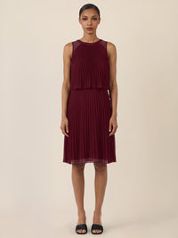 APART Plissiertes Chiffonkleid mit doppellagigem Oberteil | weinrot